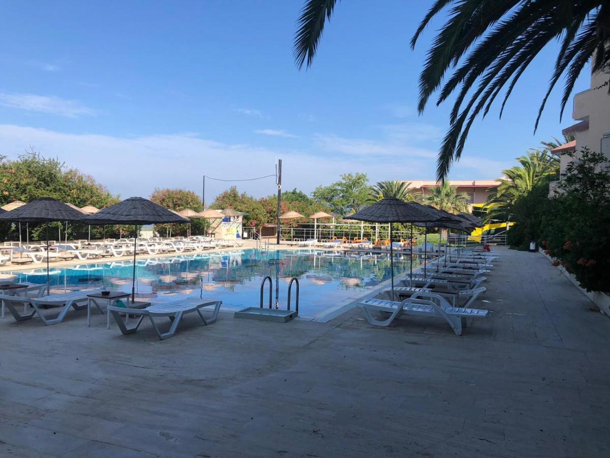 Afytos Oeren Park Mtk Hotel Exterior photo