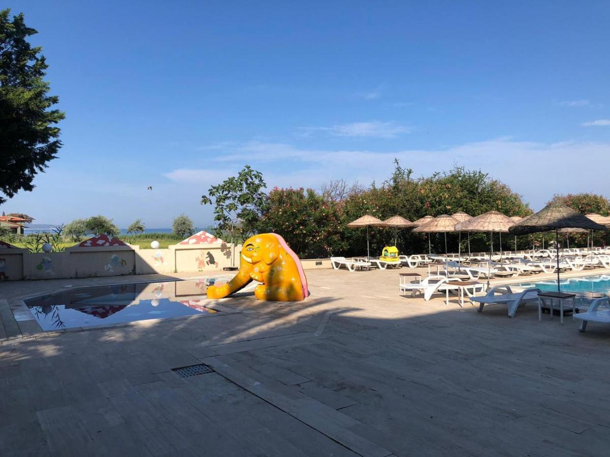 Afytos Oeren Park Mtk Hotel Exterior photo